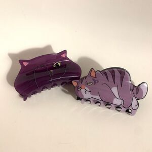 2 cat hair claw clip